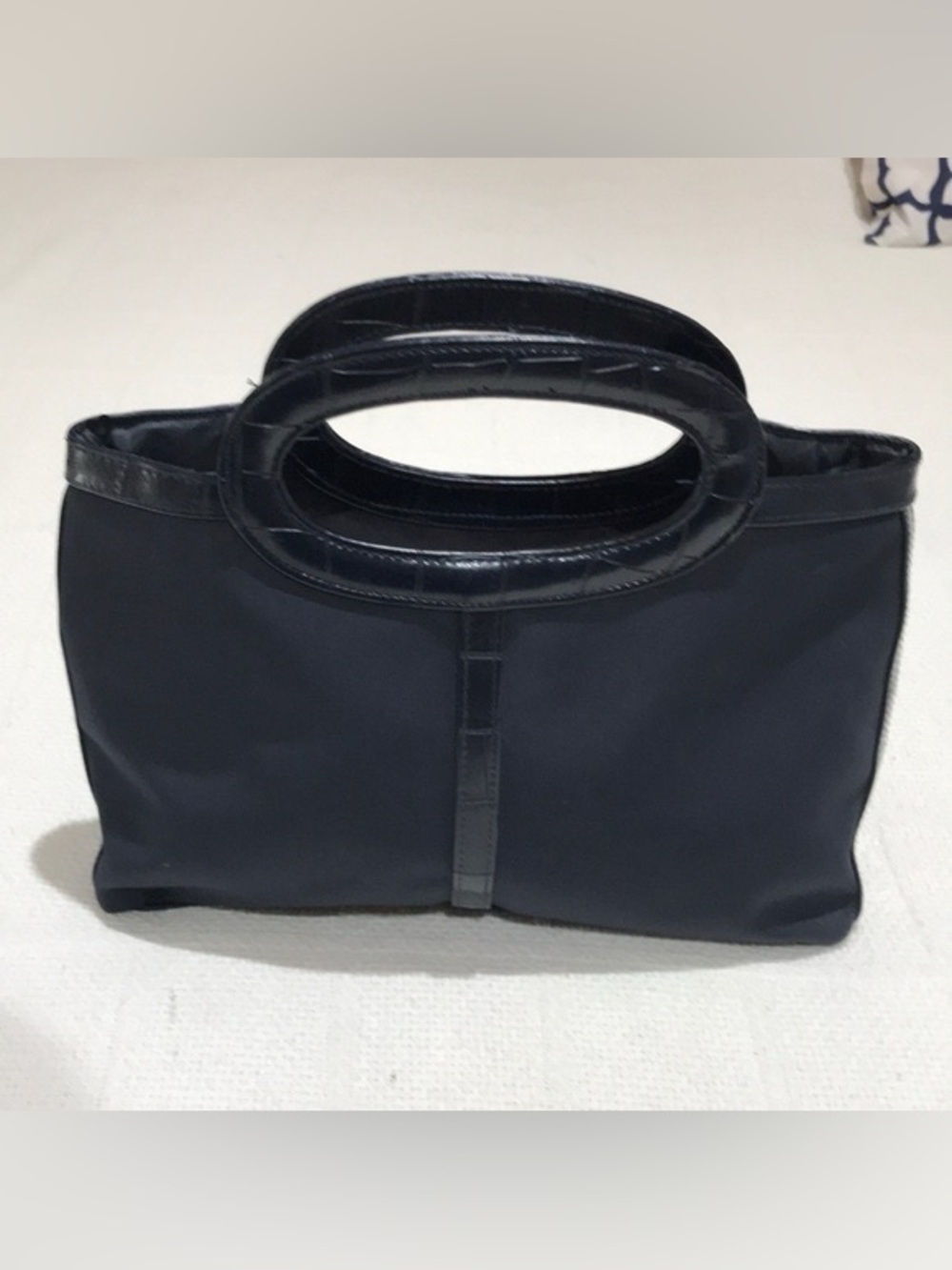 ♠️5/$25♠️Vintage Estée Lauder Bag- Navy Croc-Embossed Trim Handles